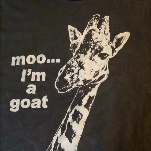 Moo…I’m a Goat Giraffe T-Shirt Good Condition Size Tag Missing - Picture 3 of 7